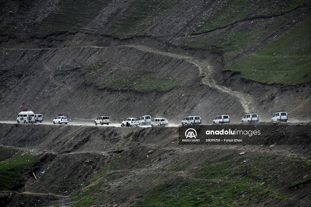 Zojila Pass : one of the world's most dangerous roads