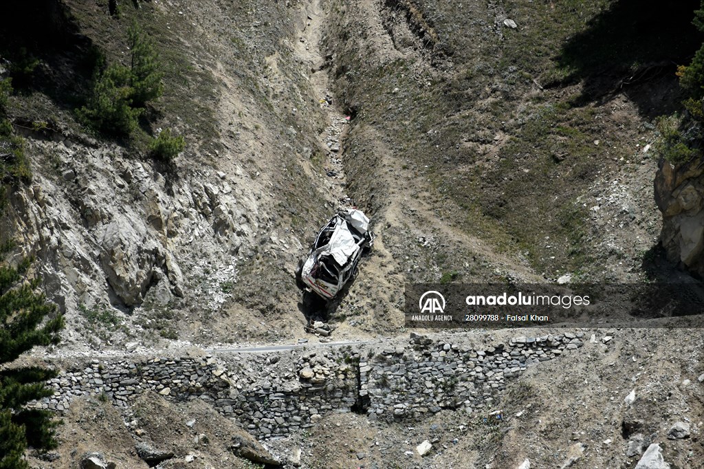 Zojila Pass : one of the world's most dangerous roads
