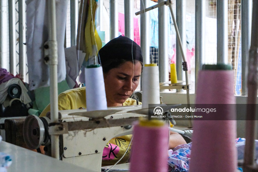 Colombian women in the textile industry