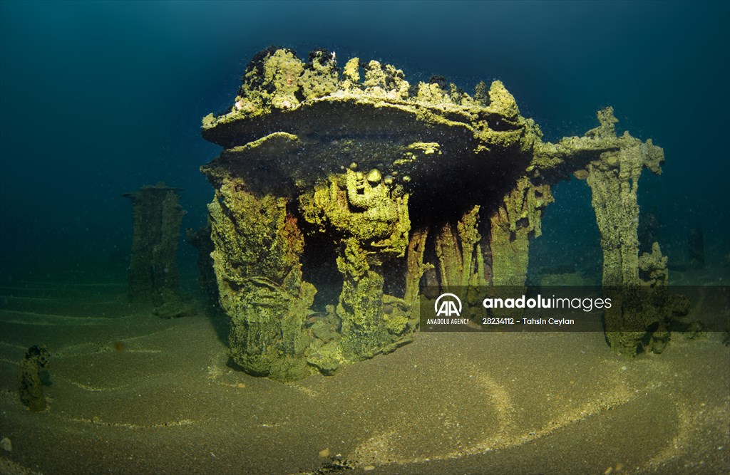 Underwater fairy chimneys of Turkiye's Lake Van