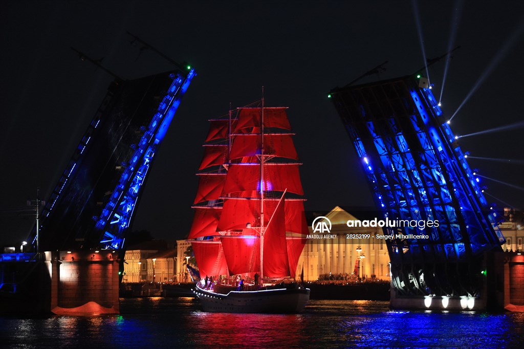 "Scarlet sails" festival in St. Petersburg