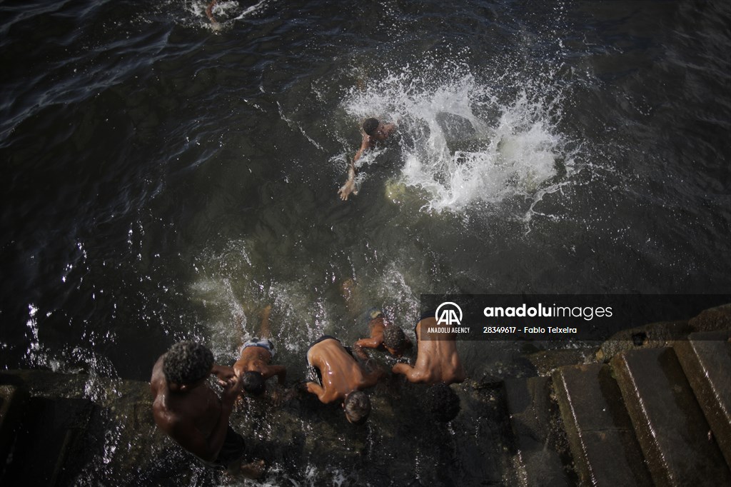 Pollution in the waters of Guanabara Bay in Rio de Janeiro