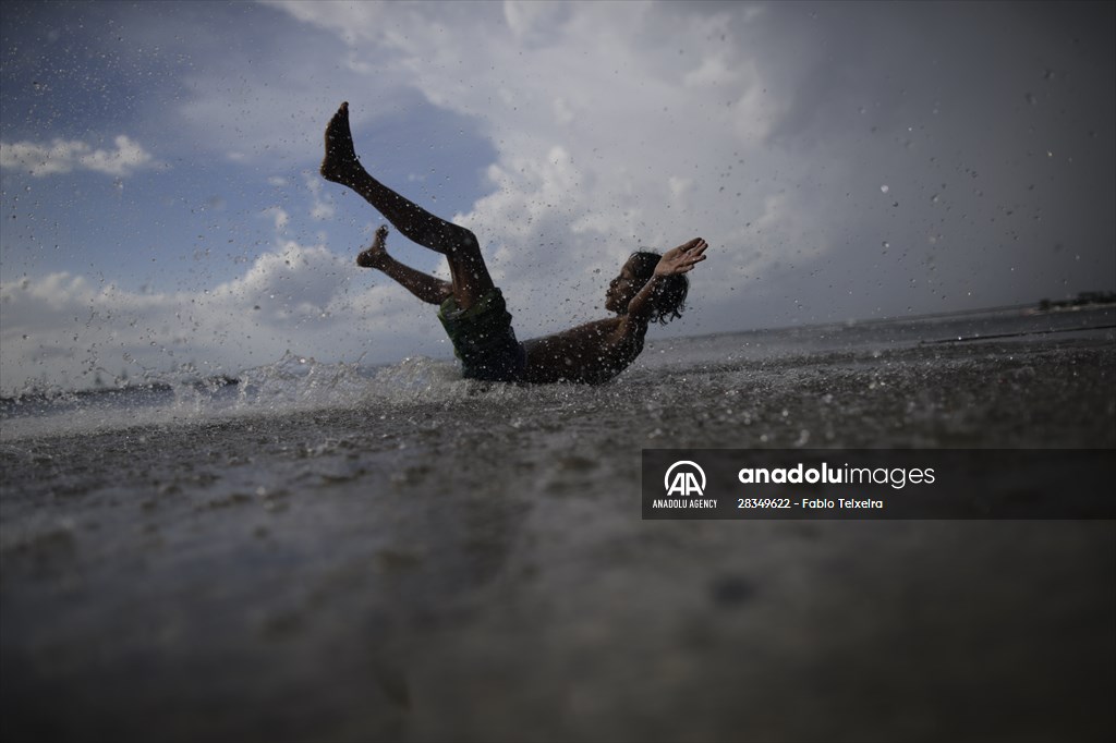 Pollution in the waters of Guanabara Bay in Rio de Janeiro