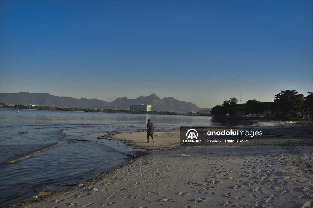 Pollution in the waters of Guanabara Bay in Rio de Janeiro