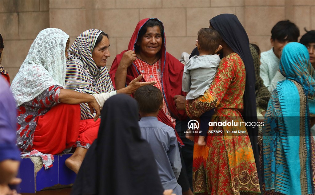 People migrate to Karachi after flash floods in Pakistan