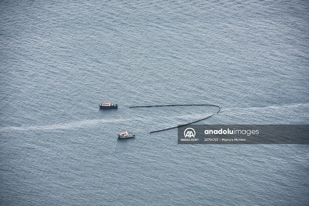 Cargo ship leaks fuel near Gibraltar Anadolu Images