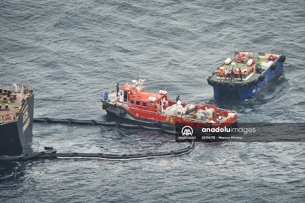 Cargo ship leaks fuel near Gibraltar