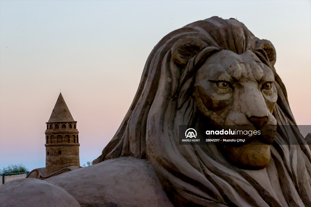 17th International Sand Sculpture Festival kicks off in Turkiye's Antalya