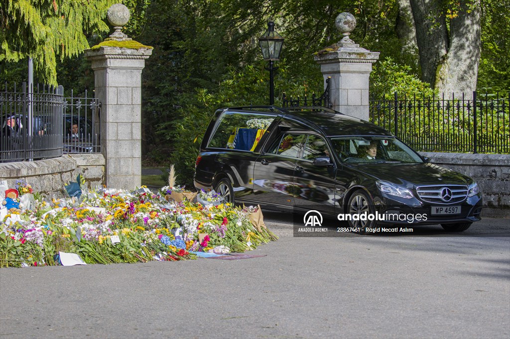 Queen Elizabeth II’s coffin travels from Balmoral Castle to the Palace of Holyroodhouse in Edinburgh