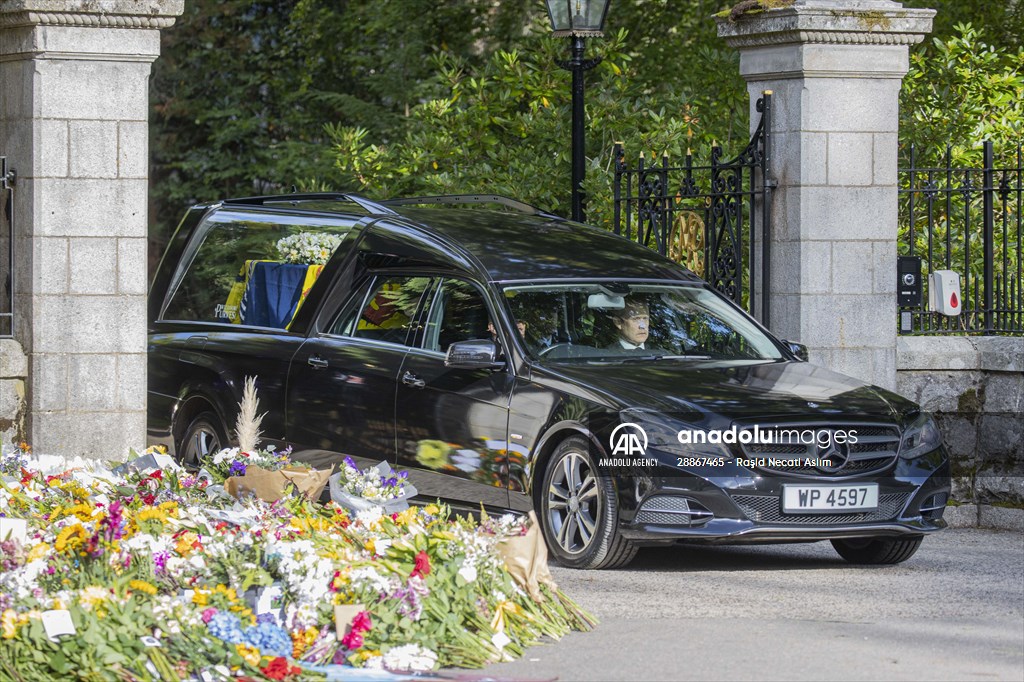 Queen Elizabeth II’s coffin travels from Balmoral Castle to the Palace of Holyroodhouse in Edinburgh