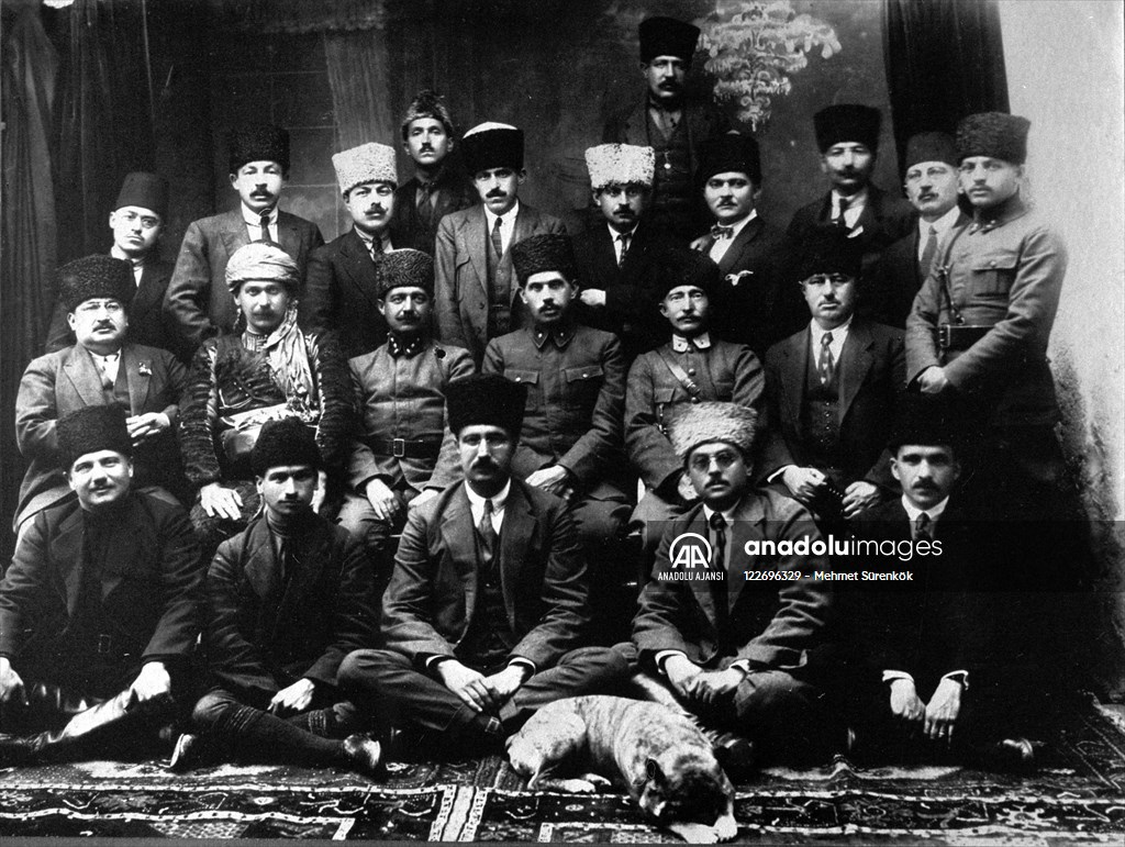 Celal Bayar, Kuvayi Milli'nin ileri gelenleri ile