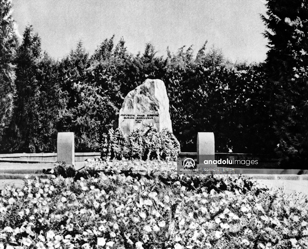 Zübeyde Hanım'ın mezarı