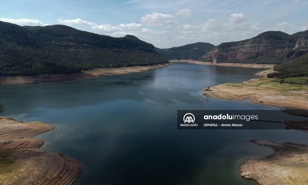 Drought in Spain reveals ancient structures