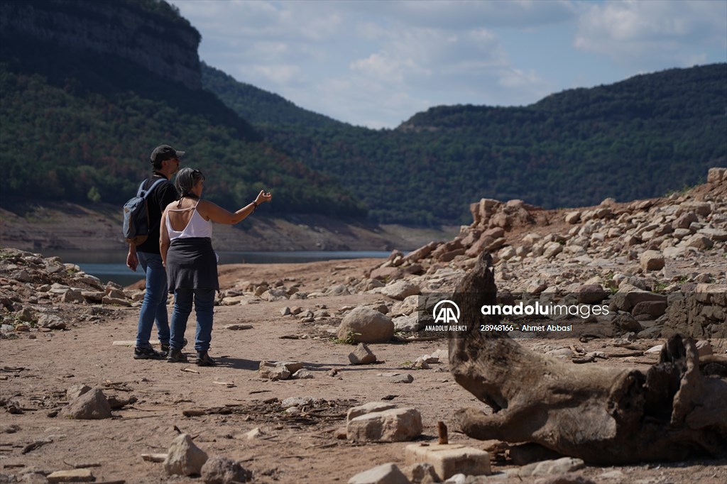 Drought in Spain reveals ancient structures