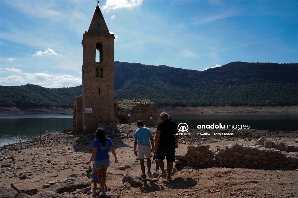 Drought in Spain reveals ancient structures