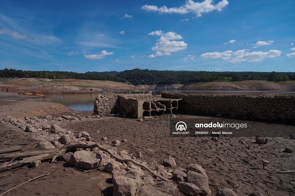 Drought in Spain reveals ancient structures