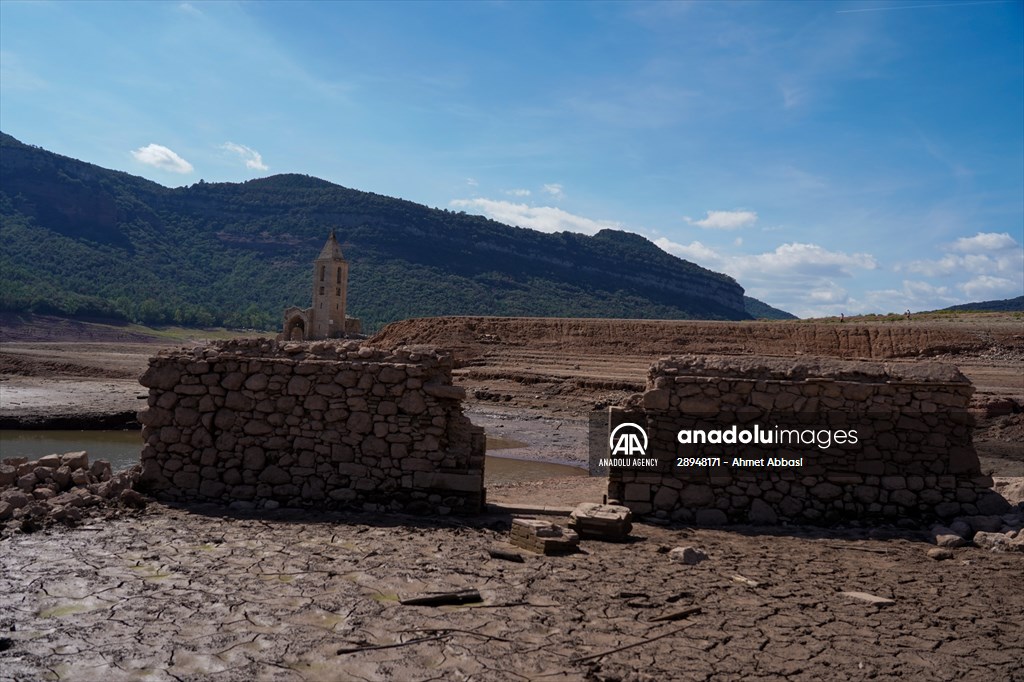 Drought in Spain reveals ancient structures