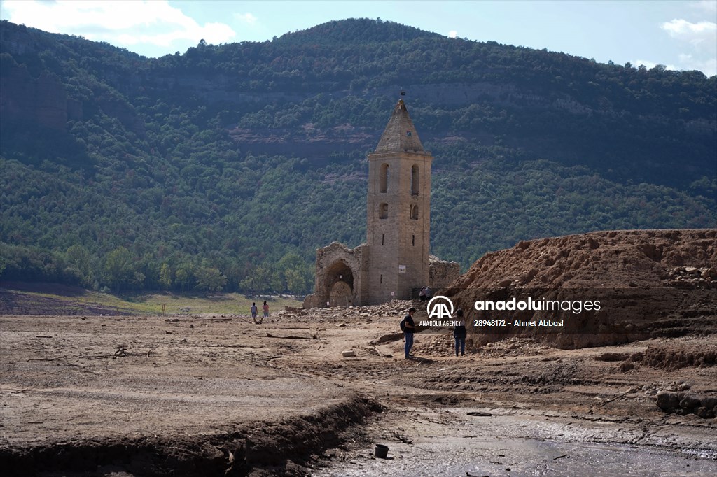 Drought in Spain reveals ancient structures