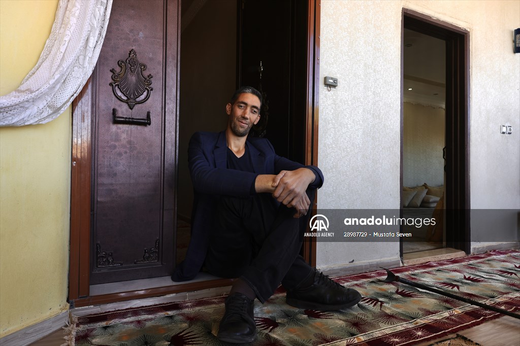 Sultan Kosen: World's tallest man and Guinness World Record holder