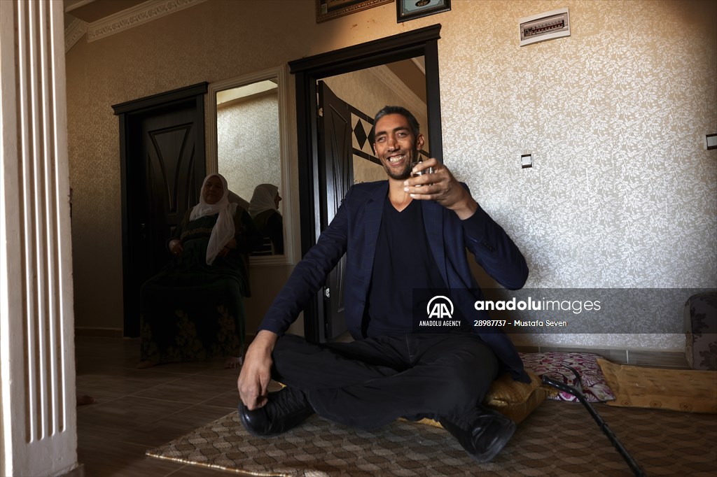 Sultan Kosen: World's tallest man and Guinness World Record holder