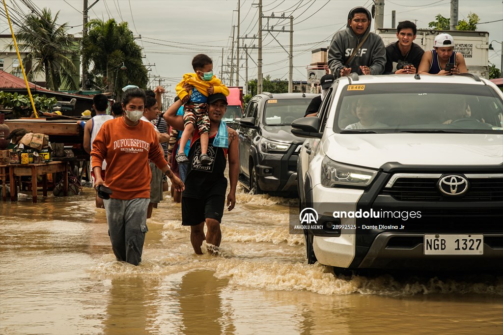 Super typhoon Noru hits Philippines