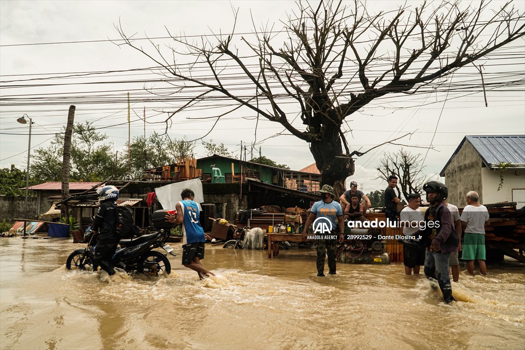 Super typhoon Noru hits Philippines
