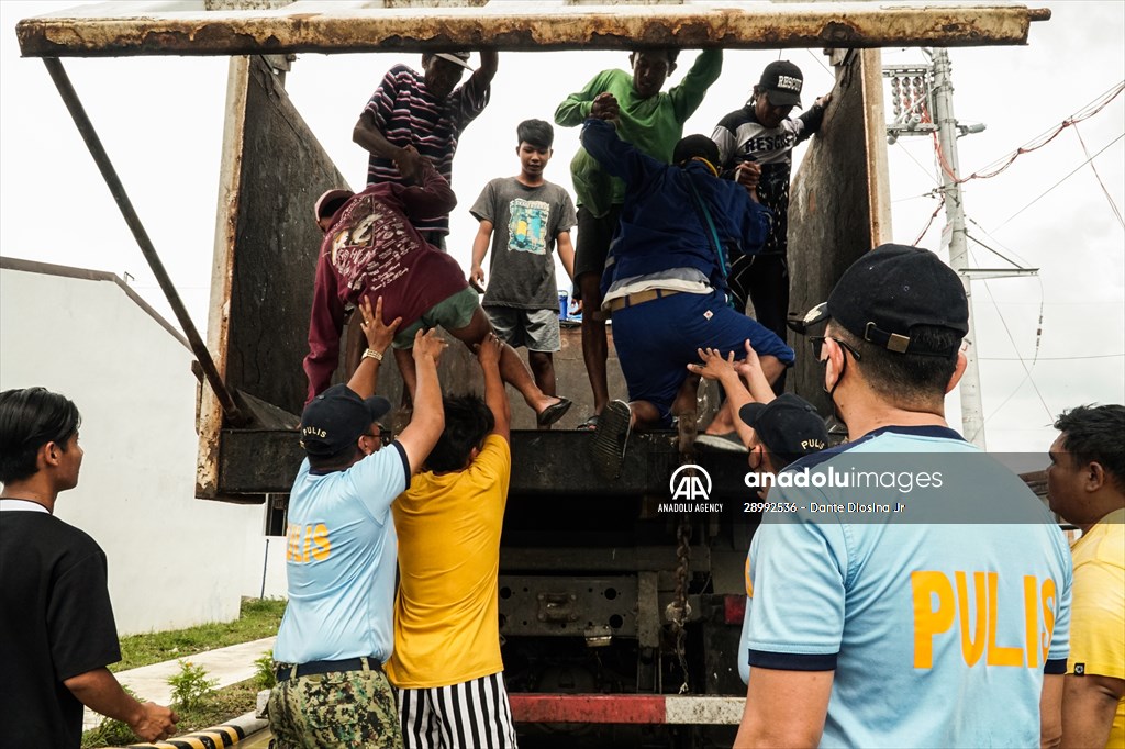 Super typhoon Noru hits Philippines