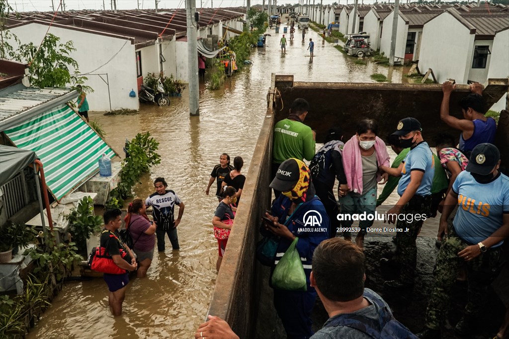 Super typhoon Noru hits Philippines