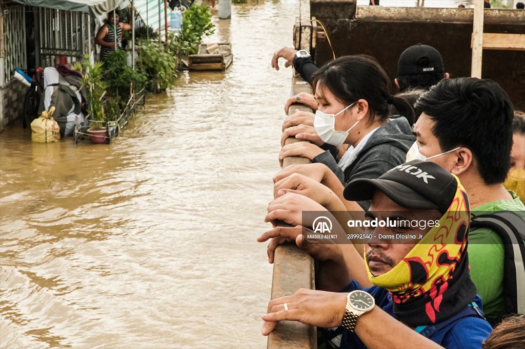 Super typhoon Noru hits Philippines