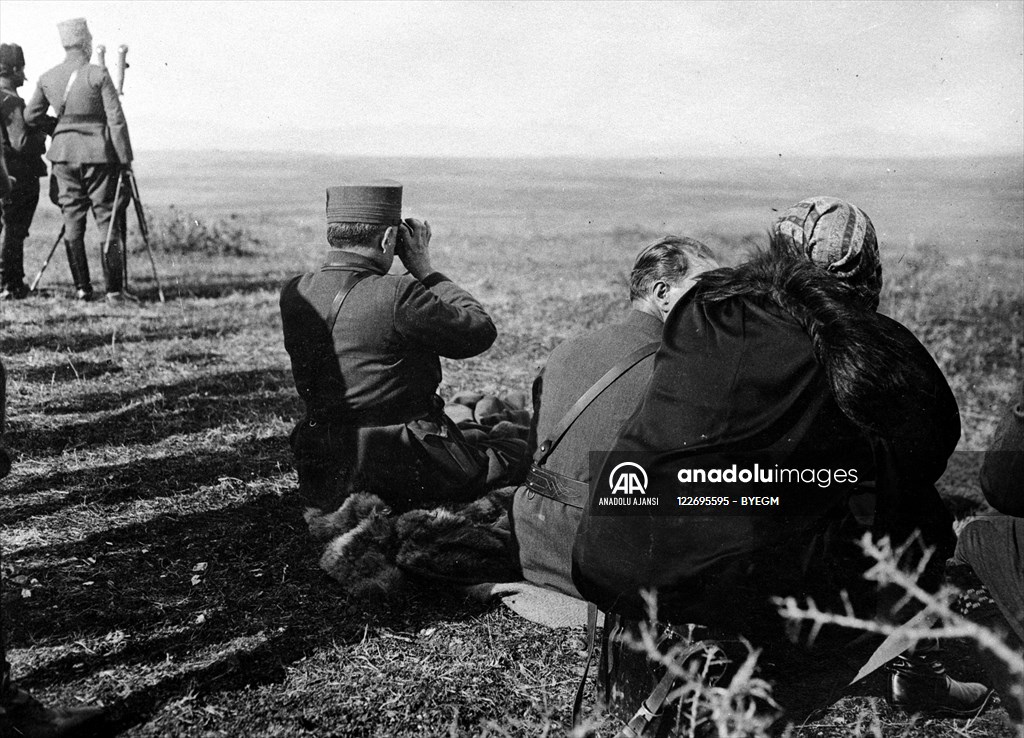 Atatürk, tatbikatta