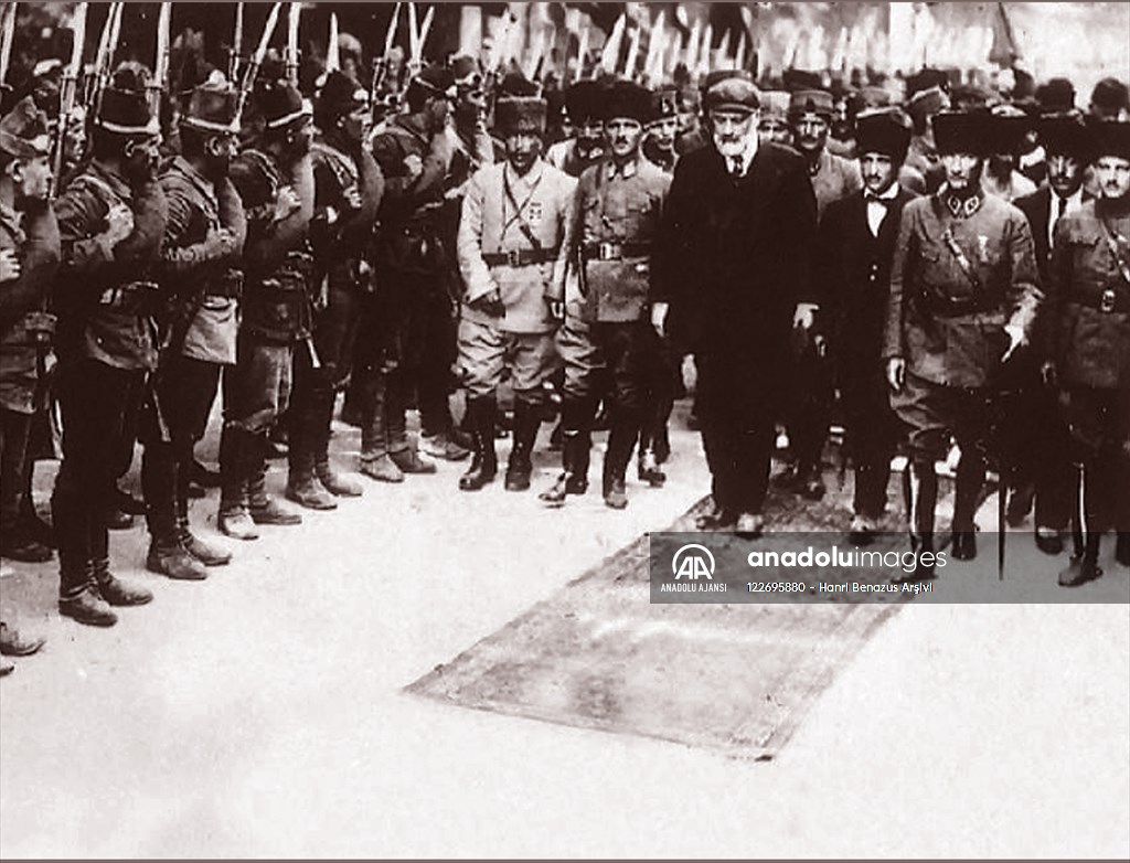 Mustafa Kemal Atatürk İzmit'te