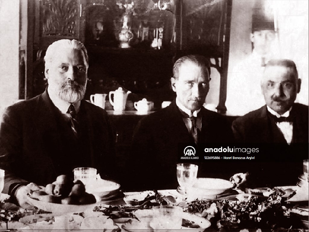 Mustafa Kemal Atatürk İzmit'te