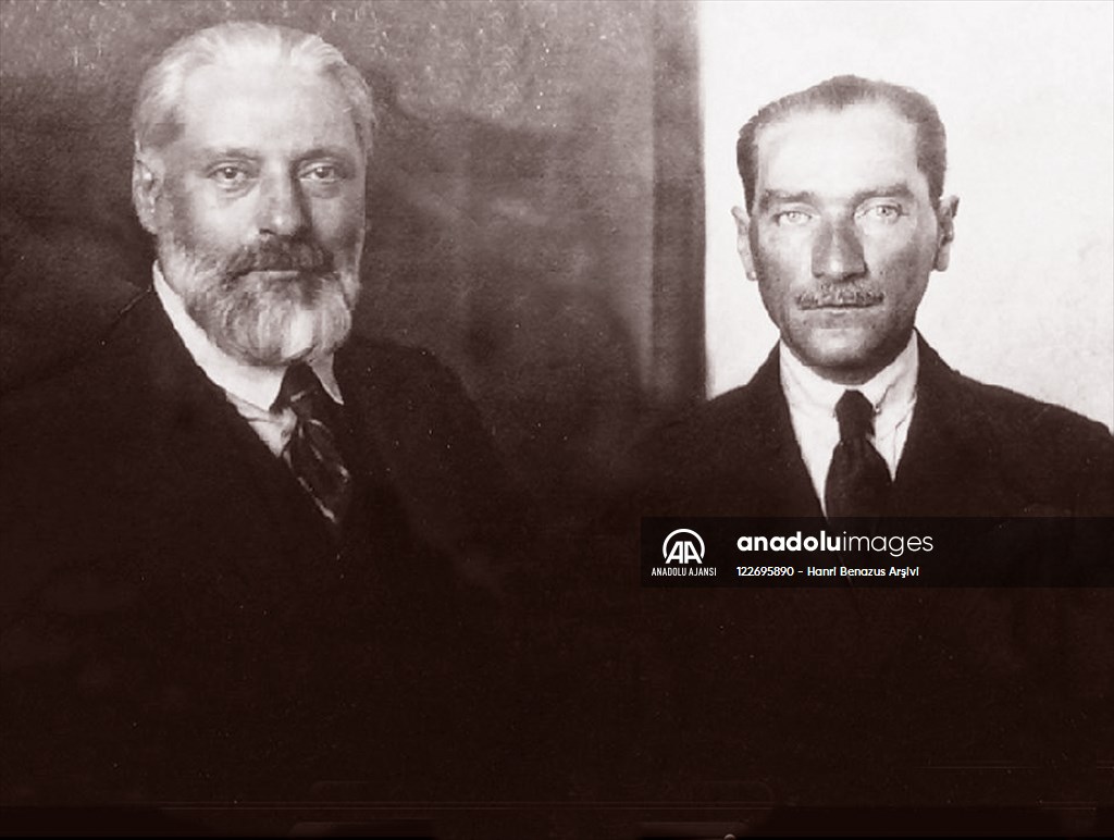 Mustafa Kemal Atatürk İzmit'te