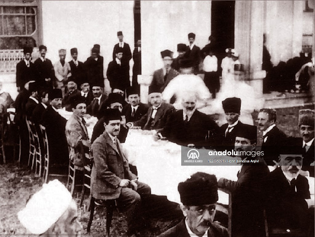 Mustafa Kemal Atatürk İzmit'te