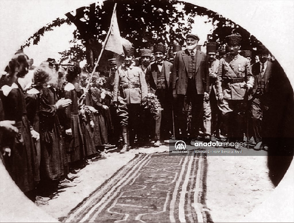 Mustafa Kemal Atatürk İzmit'te