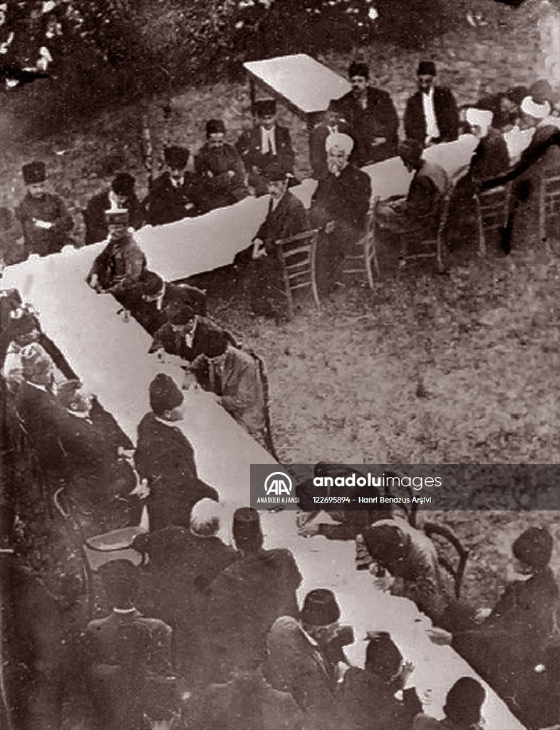 Mustafa Kemal Atatürk İzmit'te