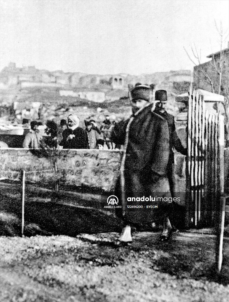 Atatürk, Eskişehir'de