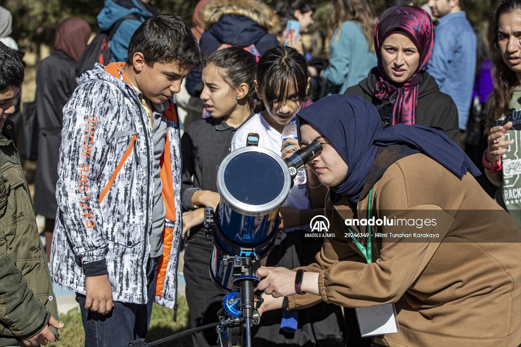 Erzurum'da güneş tutulması gözlemlendi