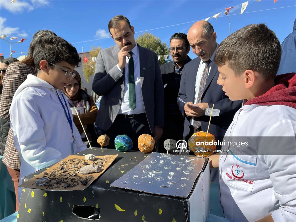 Ardahan'da parçalı Güneş tutulması ilgiyle izlendi