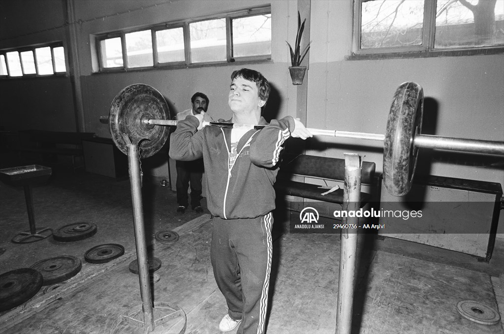 Dünya ve Türk halterinin unutulmaz ismi: Naim Süleymanoğlu