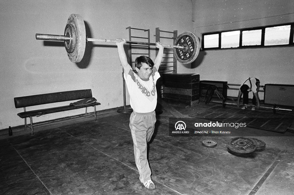 Dünya ve Türk halterinin unutulmaz ismi: Naim Süleymanoğlu