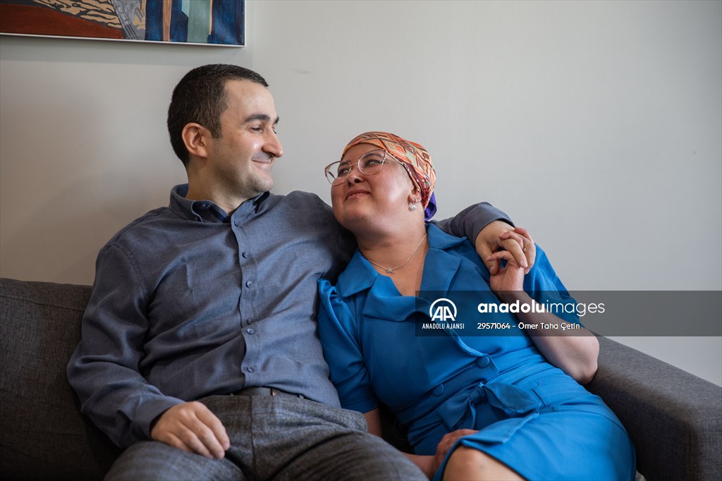 Doktor çiftin aşkı kansere meydan okuyor