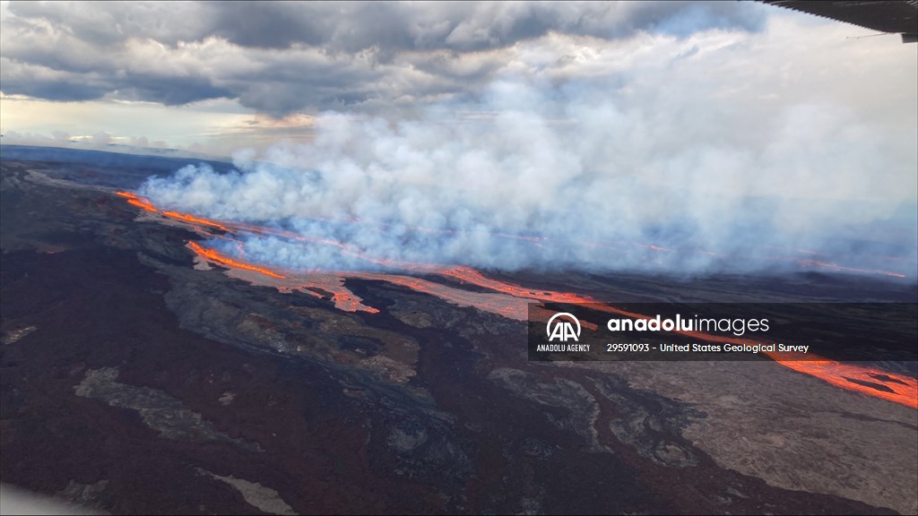 World's largest active volcano begins to erupt in US state of Hawaii after 38 years