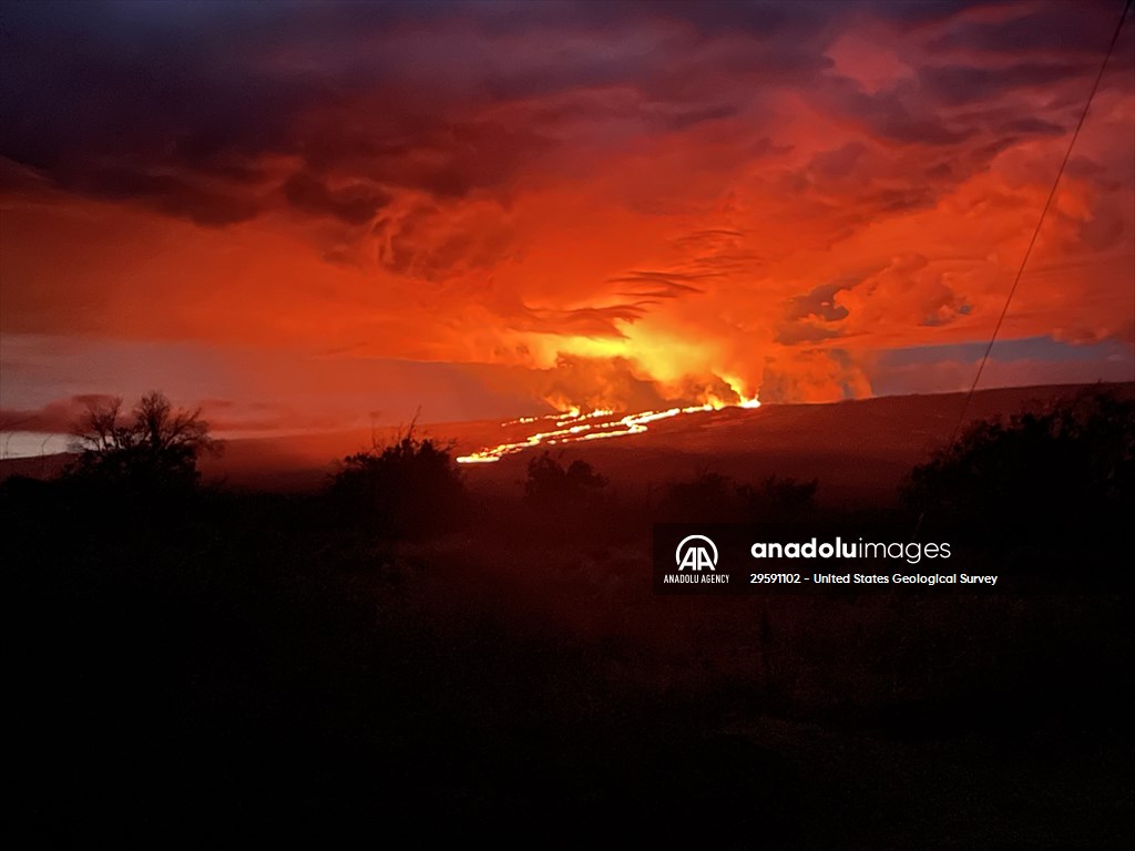 World's largest active volcano begins to erupt in US state of Hawaii after 38 years