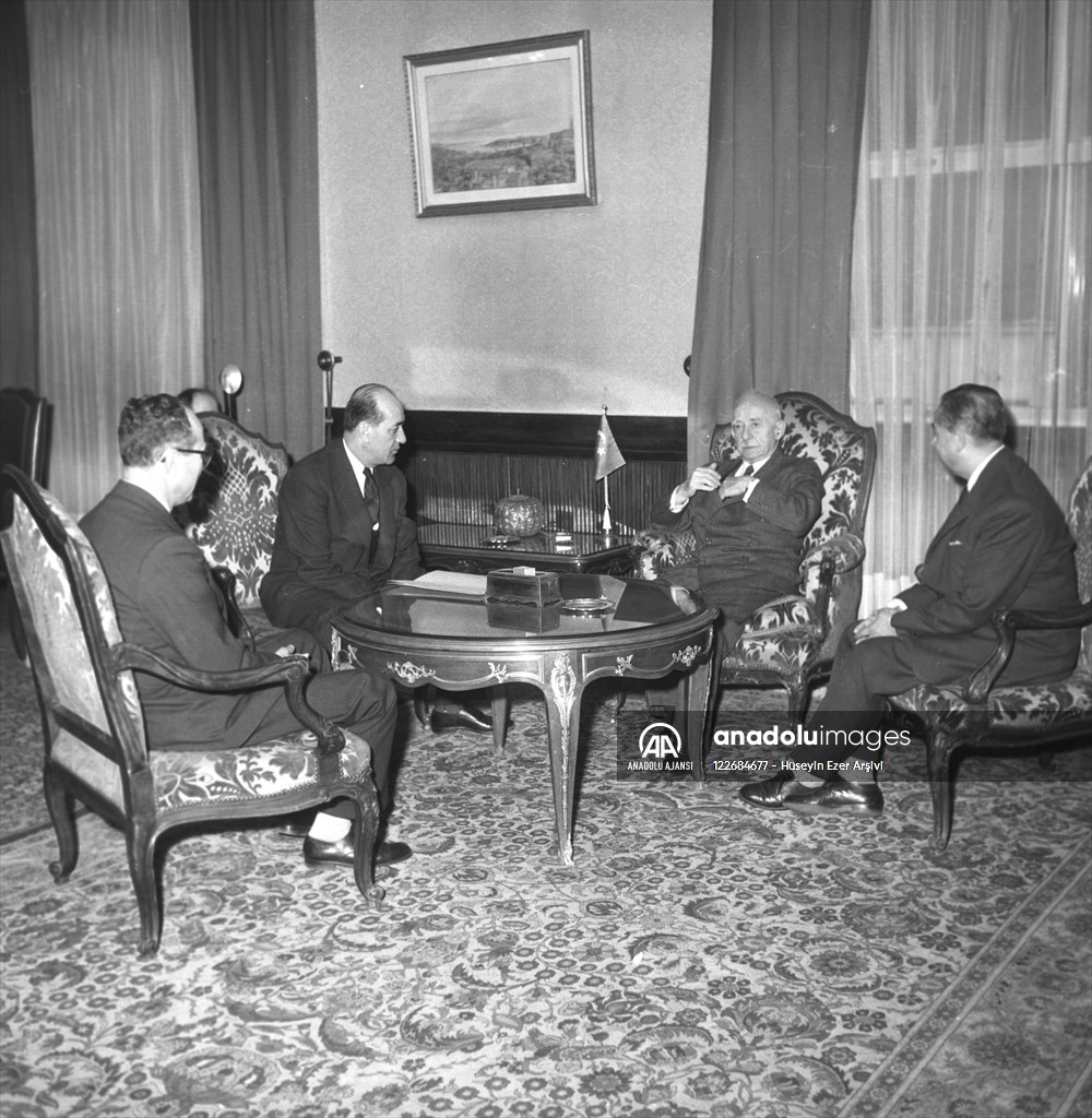 Başbakan İsmet İnönü