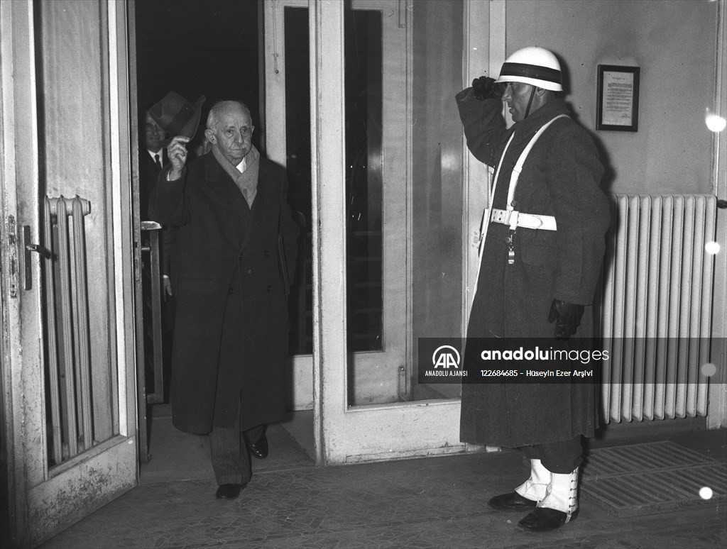 Başbakan İsmet İnönü