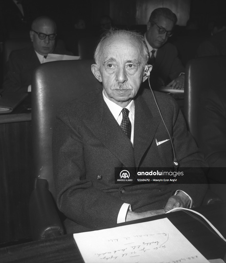 Başbakan İsmet İnönü