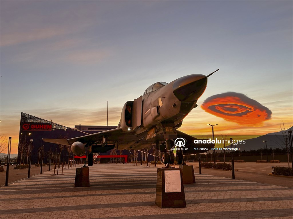 Lenticular cloud in Turkiye's Bursa