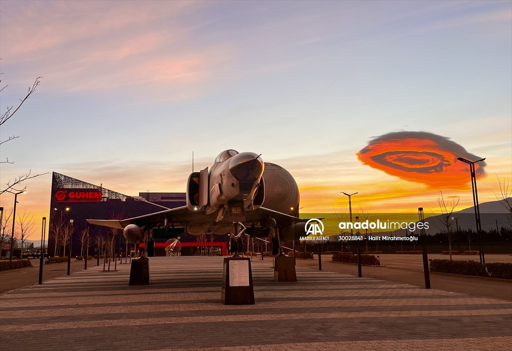 Lenticular cloud in Turkiye's Bursa