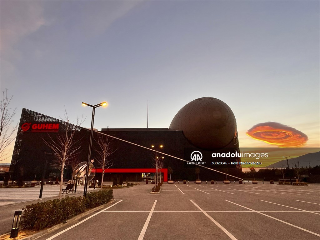 Lenticular cloud in Turkiye's Bursa